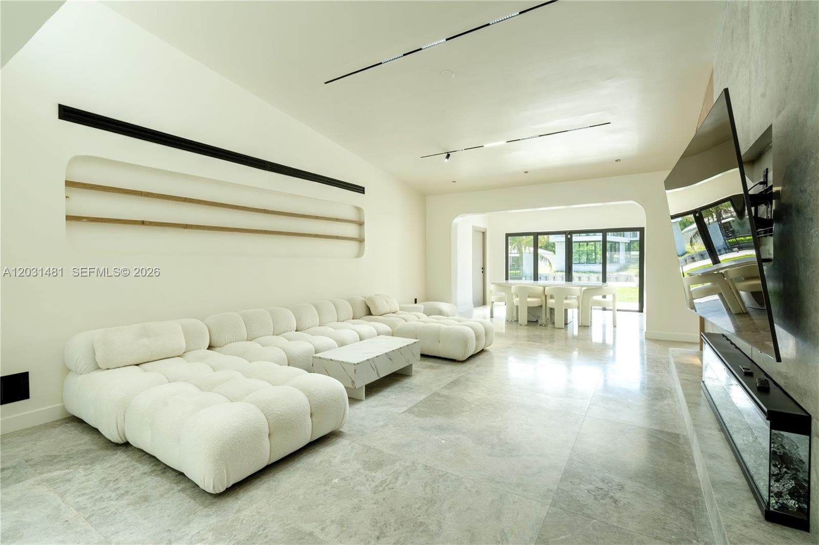 7850 Hawthorne Ave, Miami Beach FL 33141 — 30