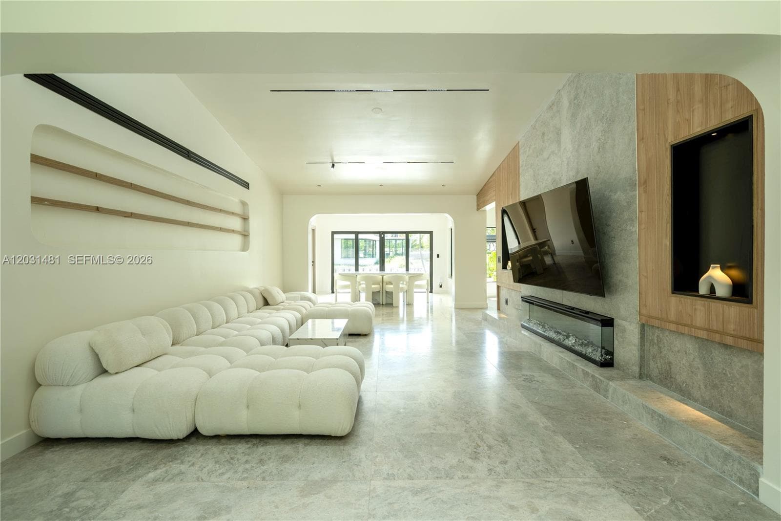 7850 Hawthorne Ave, Miami Beach FL 33141 — 29
