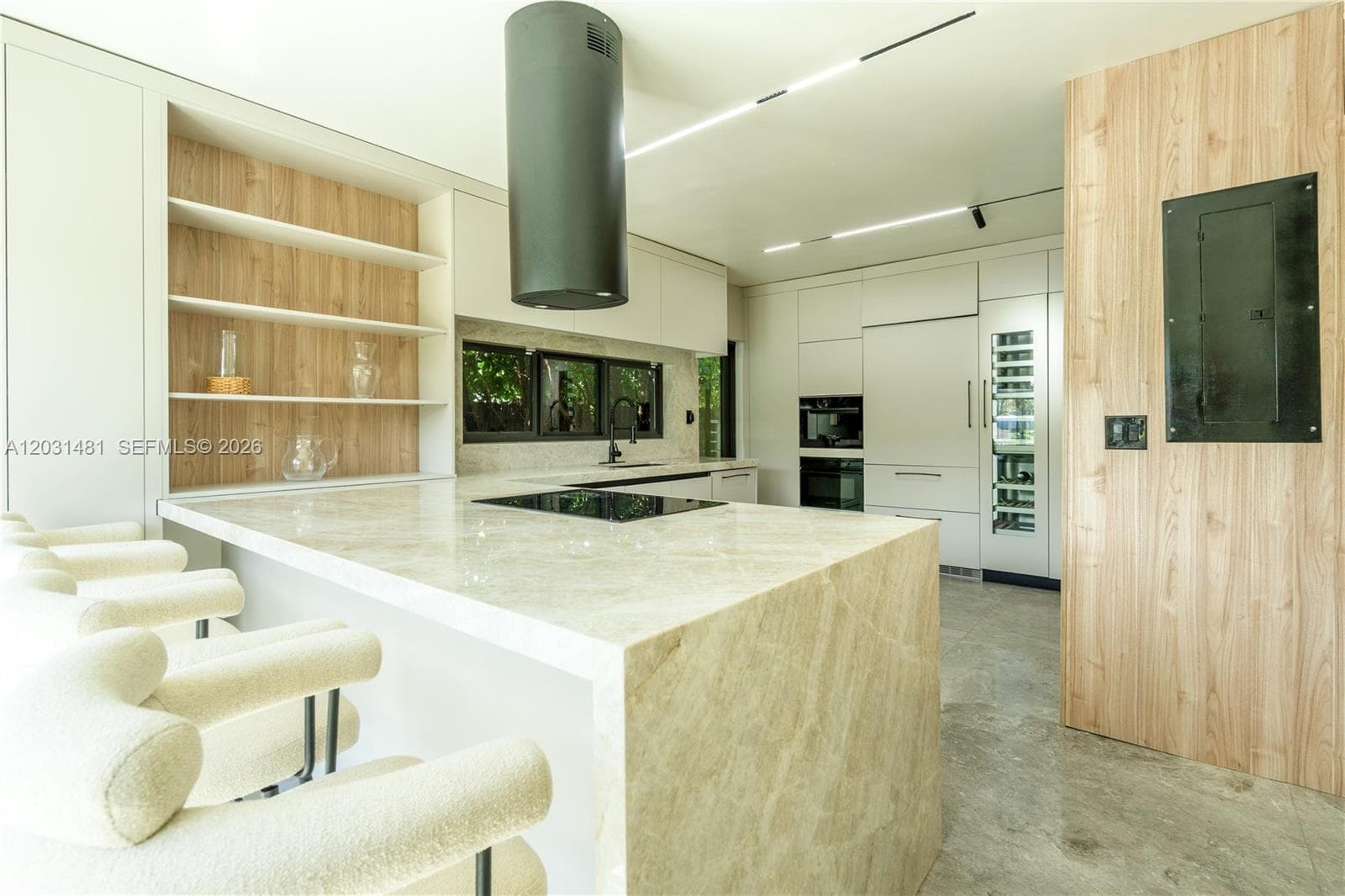7850 Hawthorne Ave, Miami Beach FL 33141 — 25