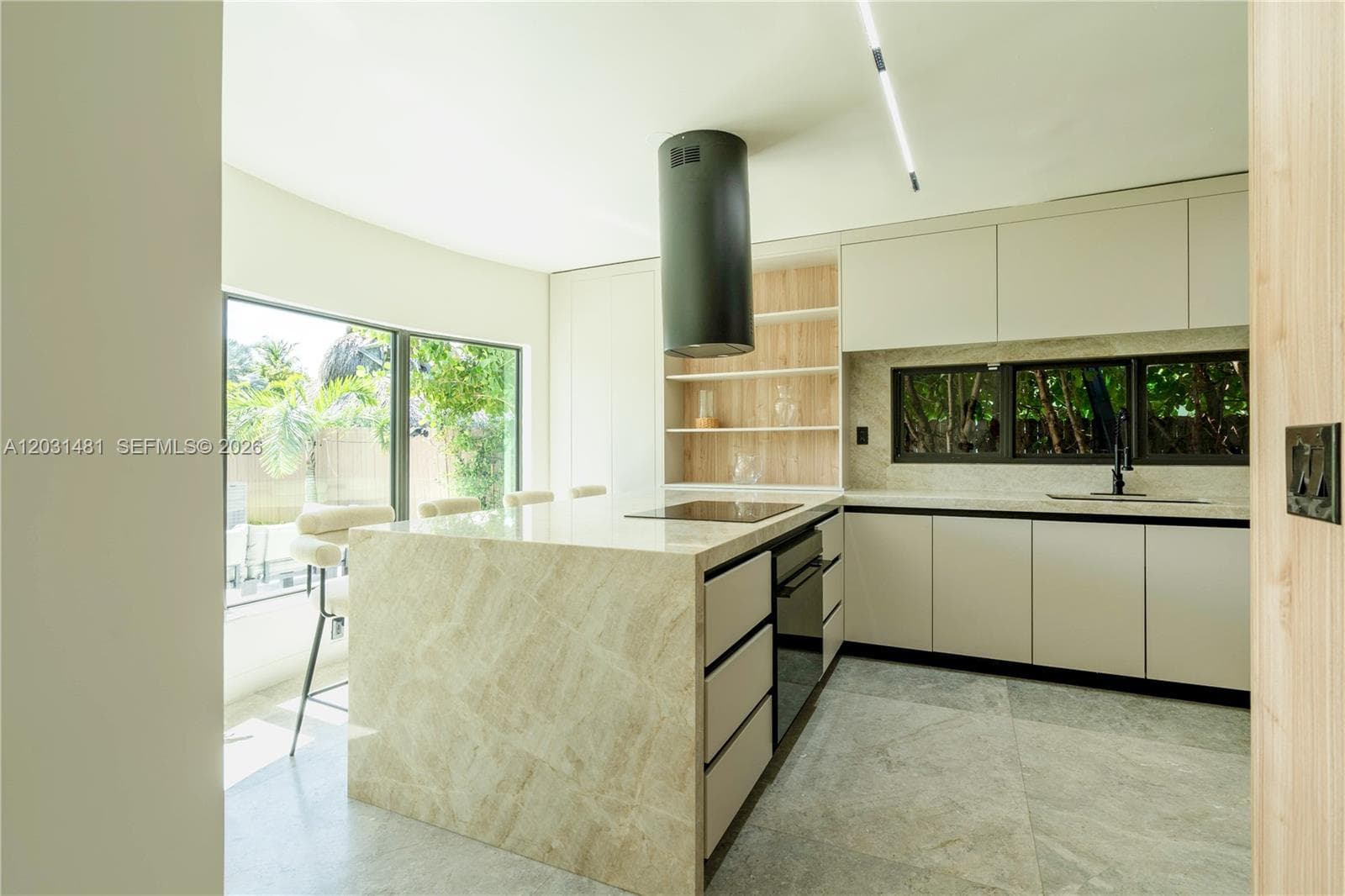 7850 Hawthorne Ave, Miami Beach FL 33141 — 21