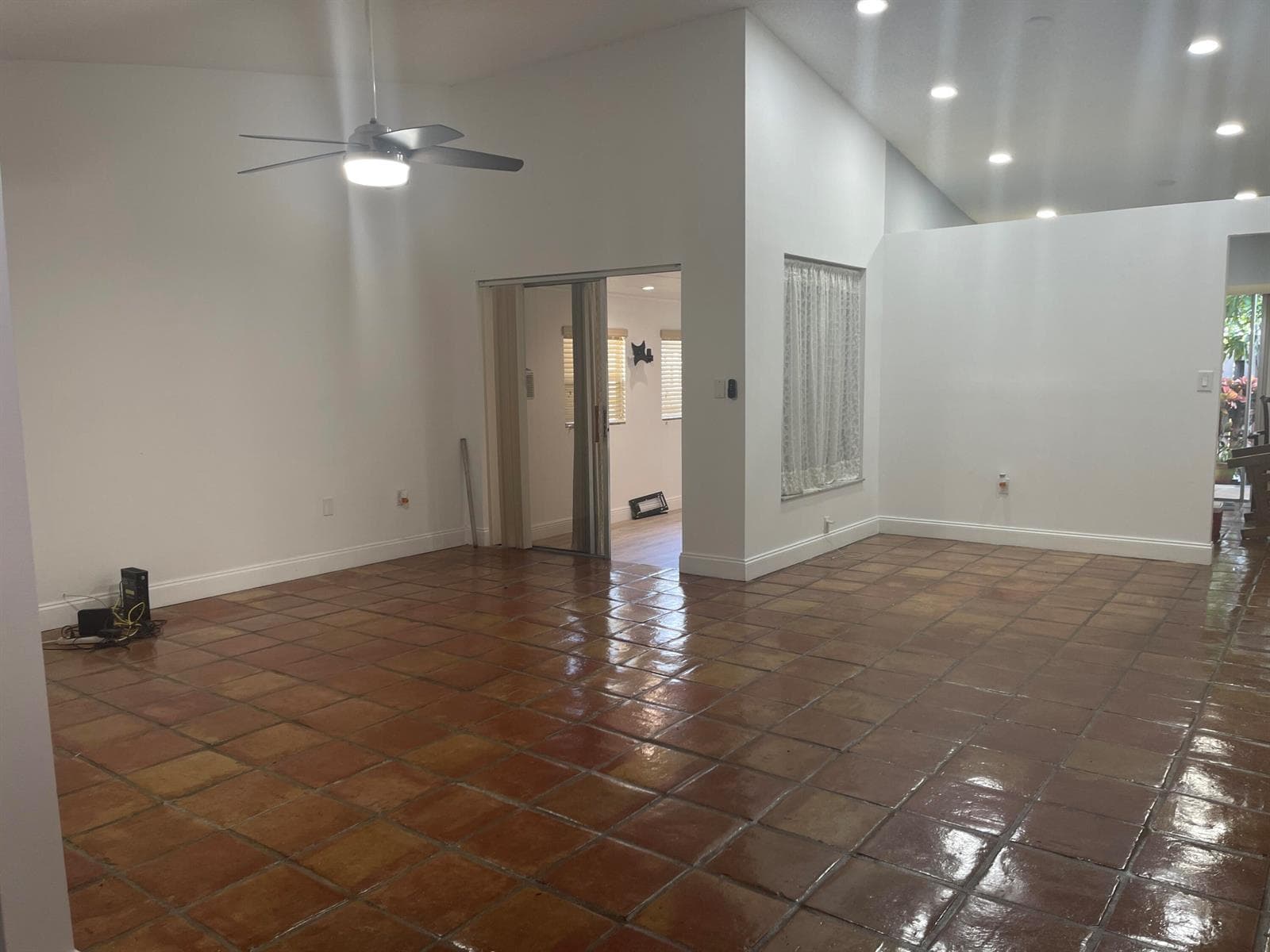 19823 NW 64th Place, Hialeah FL 33015 — 2