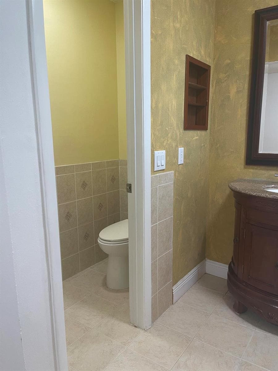19823 NW 64th Place, Hialeah FL 33015 — 9