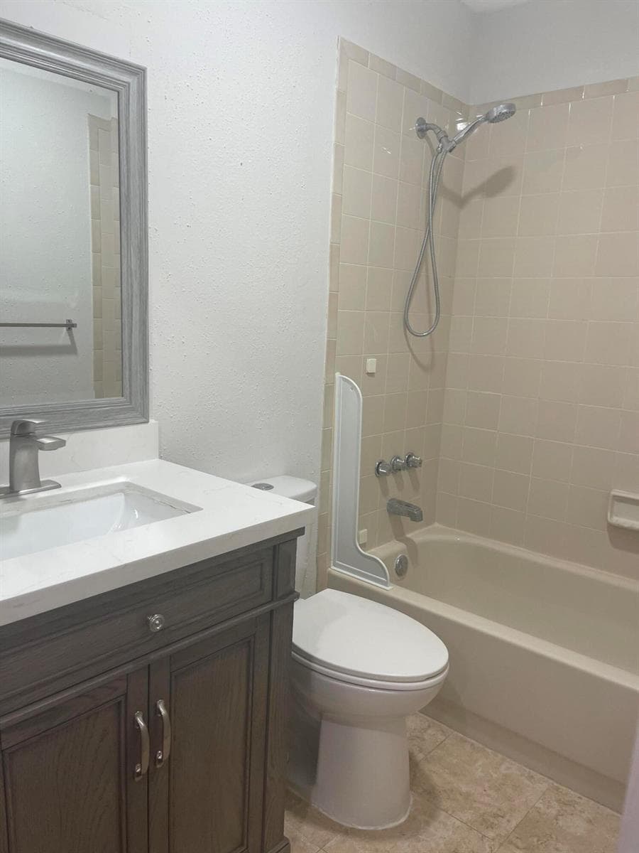 19823 NW 64th Place, Hialeah FL 33015 — 11