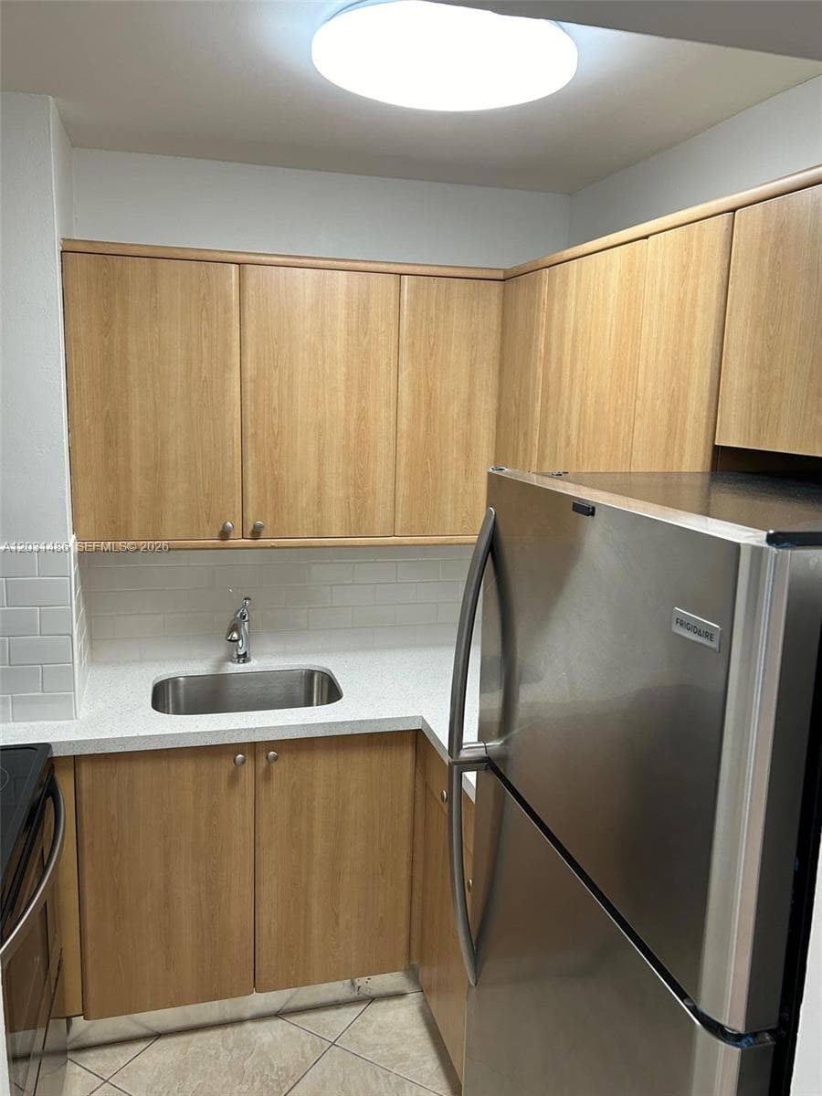 2920 SW 28th Ter # 202, Miami FL 33133 — 26