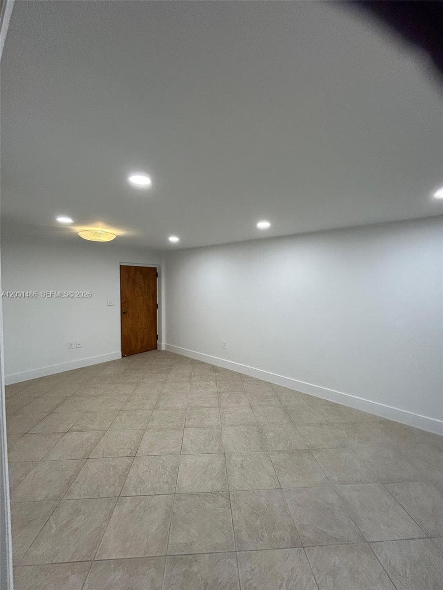 2920 SW 28th Ter # 202, Miami FL 33133 — 9