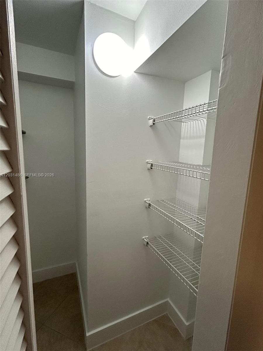 2920 SW 28th Ter # 202, Miami FL 33133 — 15