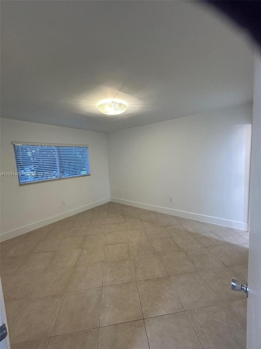 2920 SW 28th Ter # 202, Miami FL 33133 — 11
