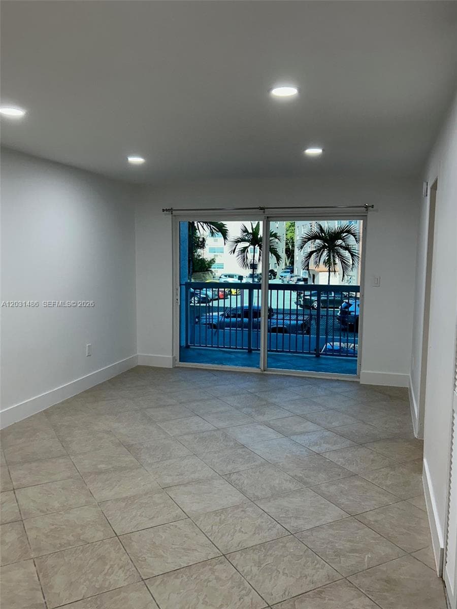 2920 SW 28th Ter # 202, Miami FL 33133 — 4