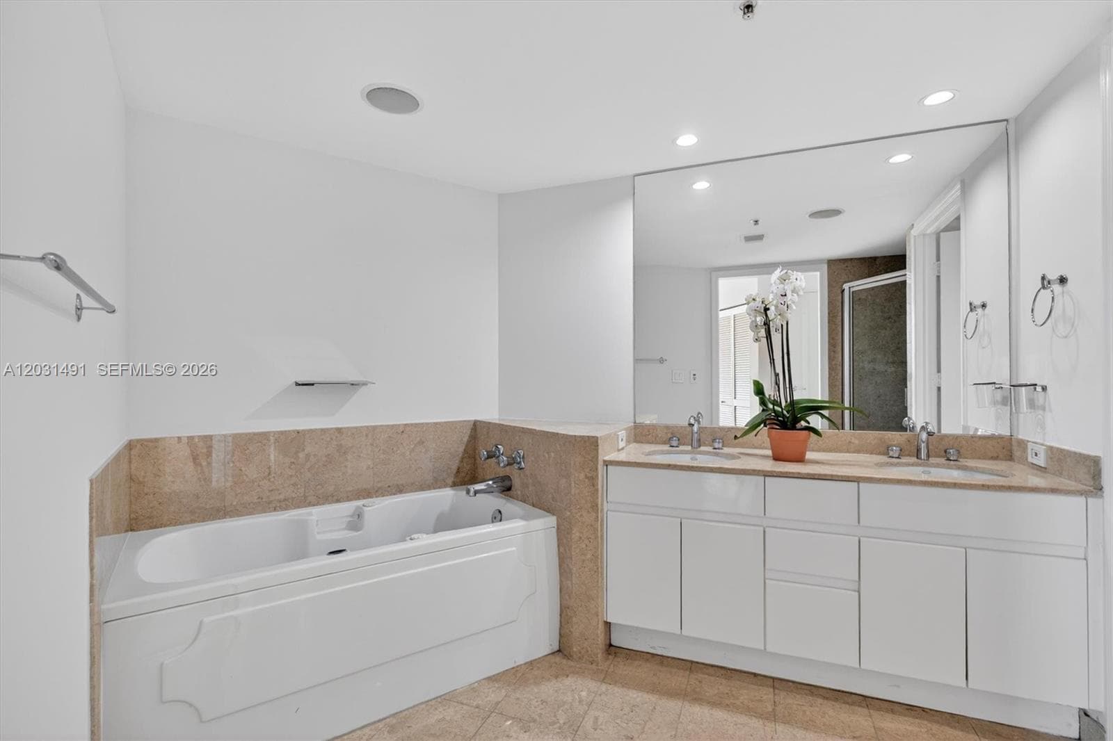 848 Brickell Key Dr # 3402, Miami FL 33131 — 47