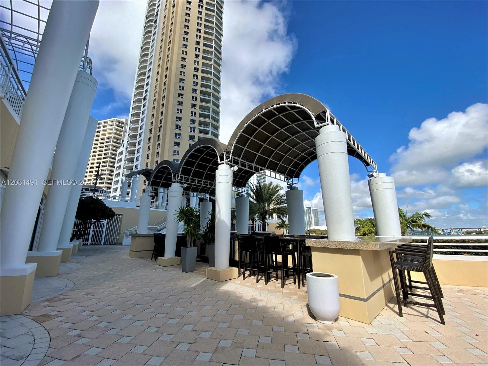 848 Brickell Key Dr # 3402, Miami FL 33131 — 82