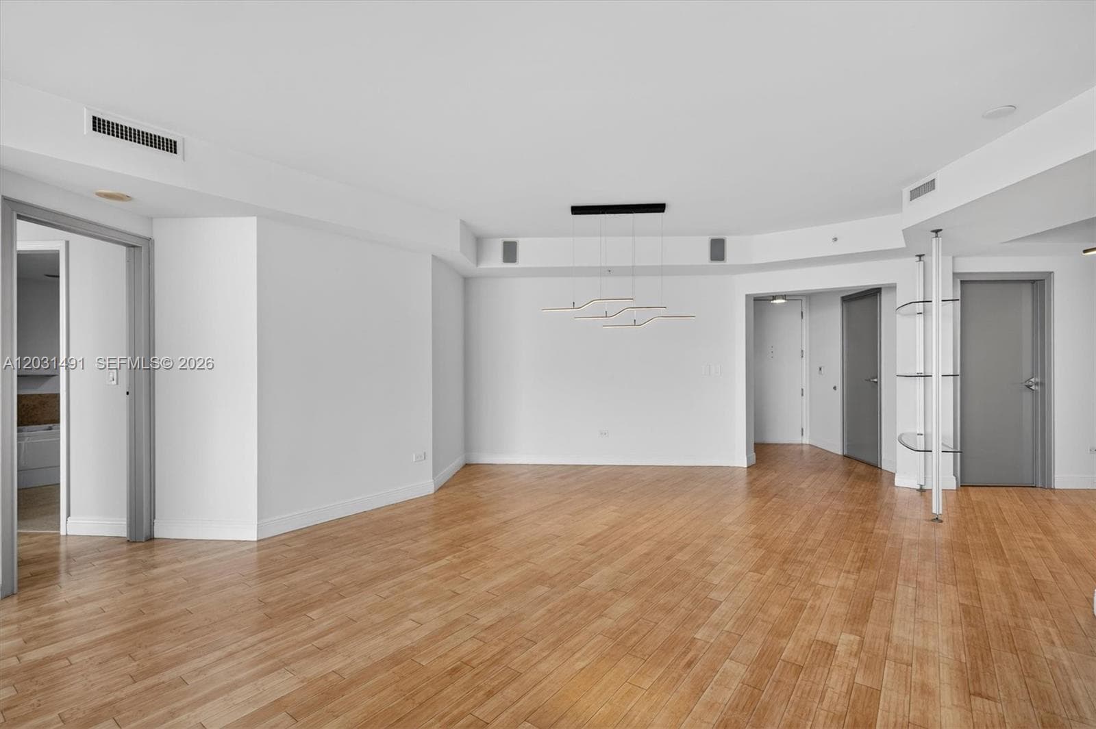 848 Brickell Key Dr # 3402, Miami FL 33131 — 33
