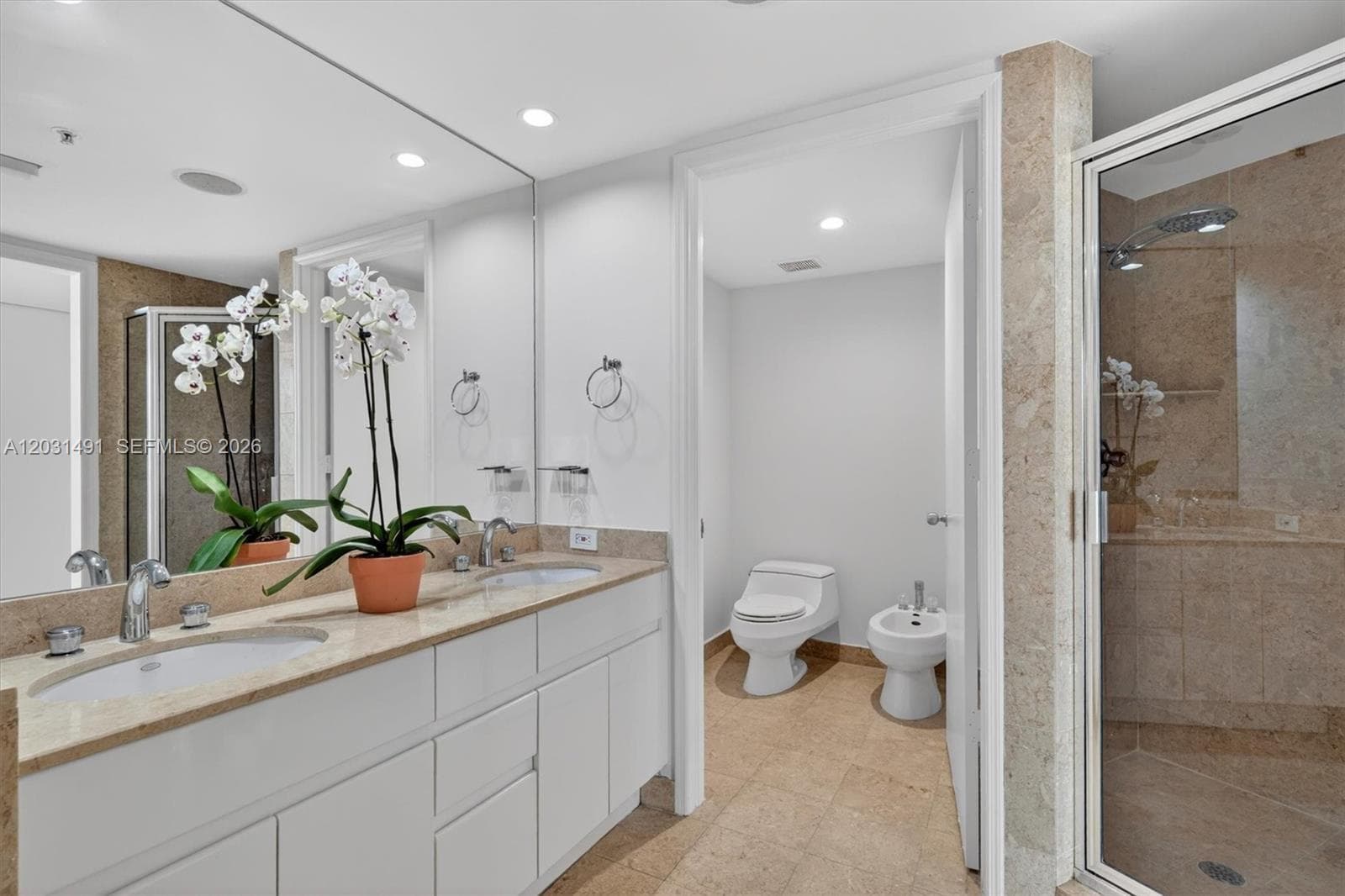 848 Brickell Key Dr # 3402, Miami FL 33131 — 48