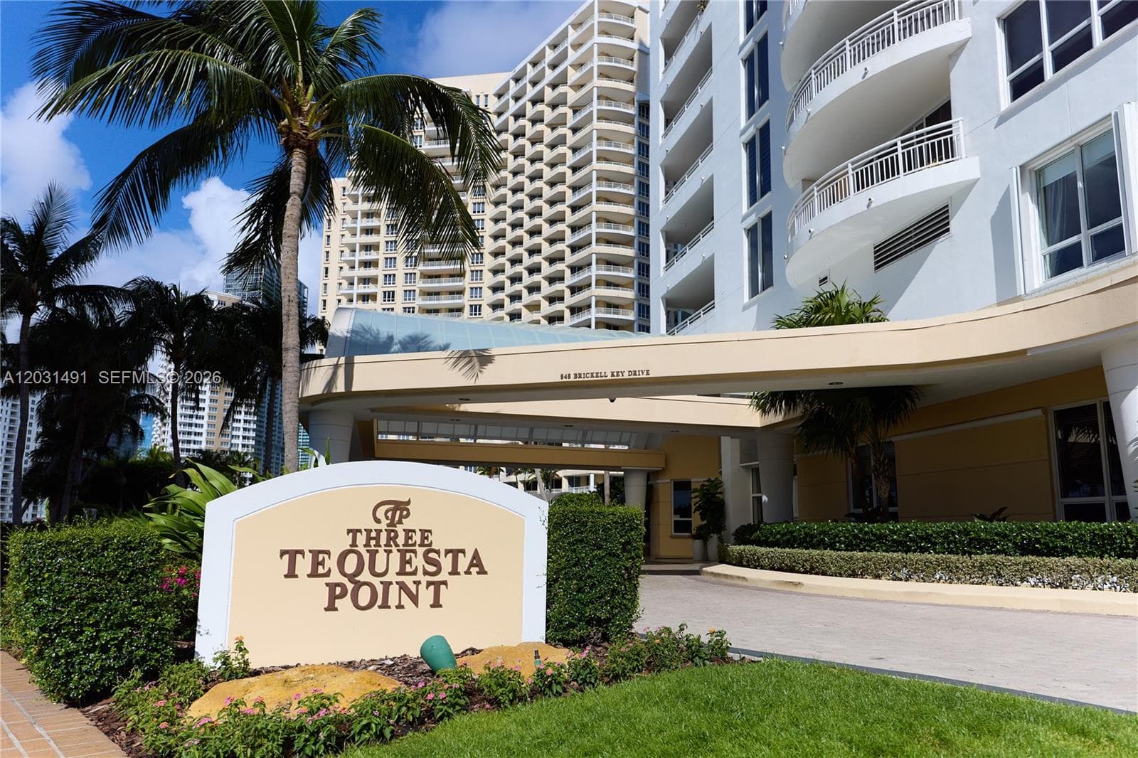 848 Brickell Key Dr # 3402, Miami FL 33131 — 83