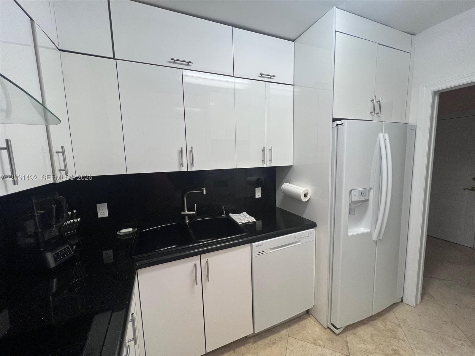 100 Lincoln Rd, Miami Beach FL 33139 — 14