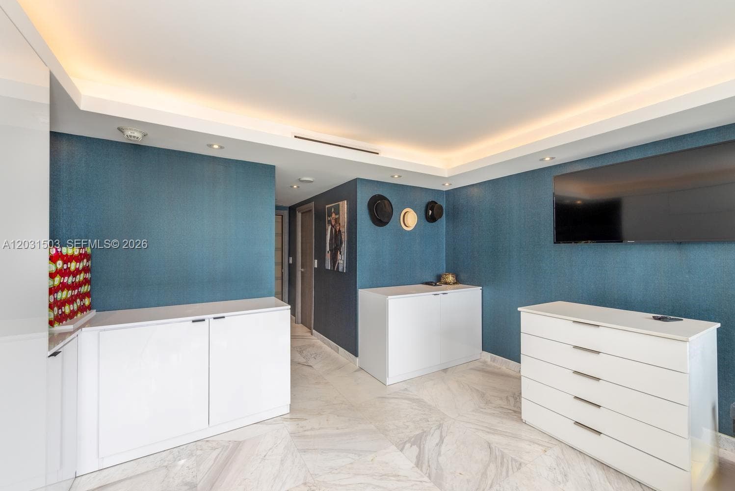 5660 Collins Ave # 14C, Miami Beach FL 33140 — 24