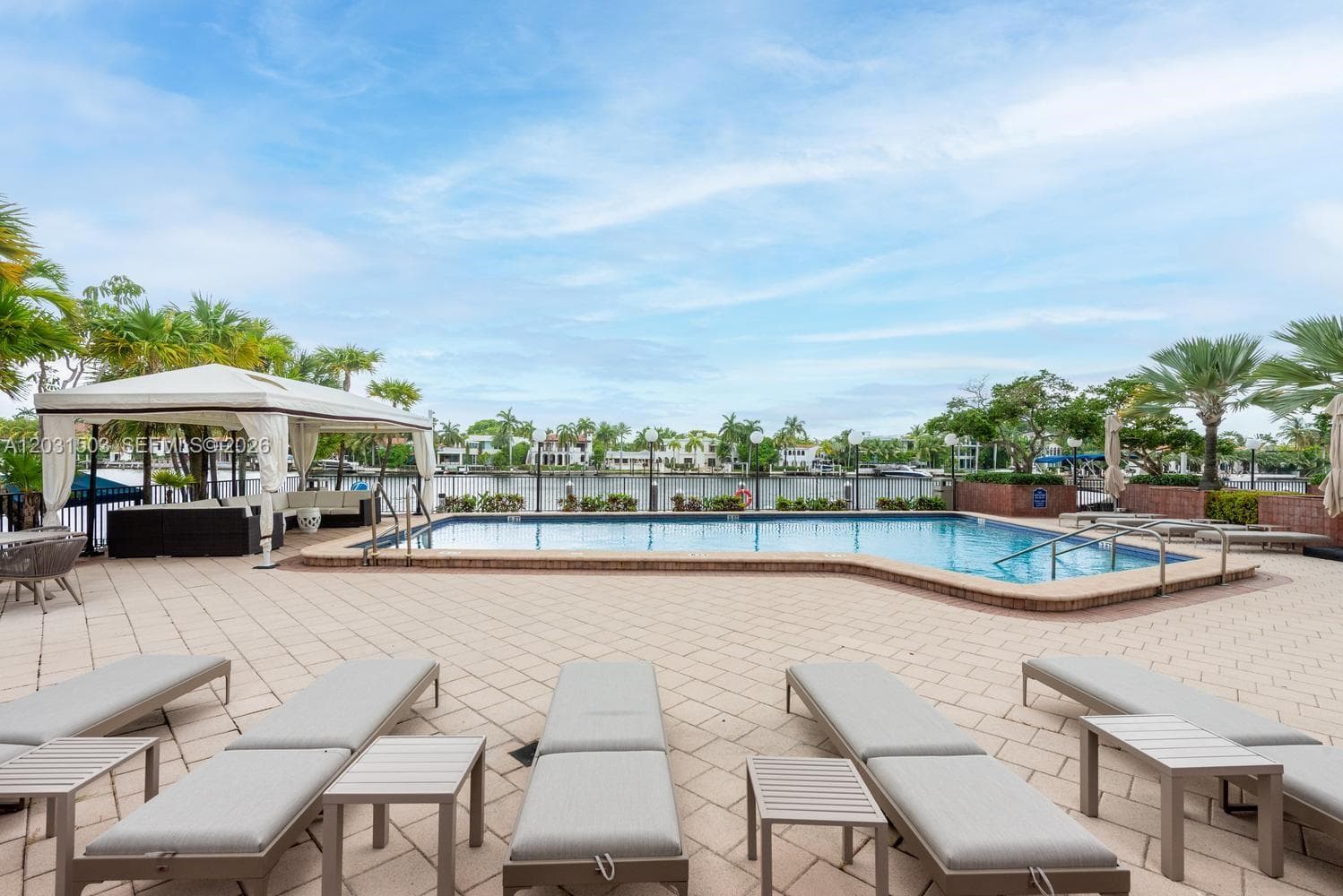 5660 Collins Ave # 14C, Miami Beach FL 33140 — 30