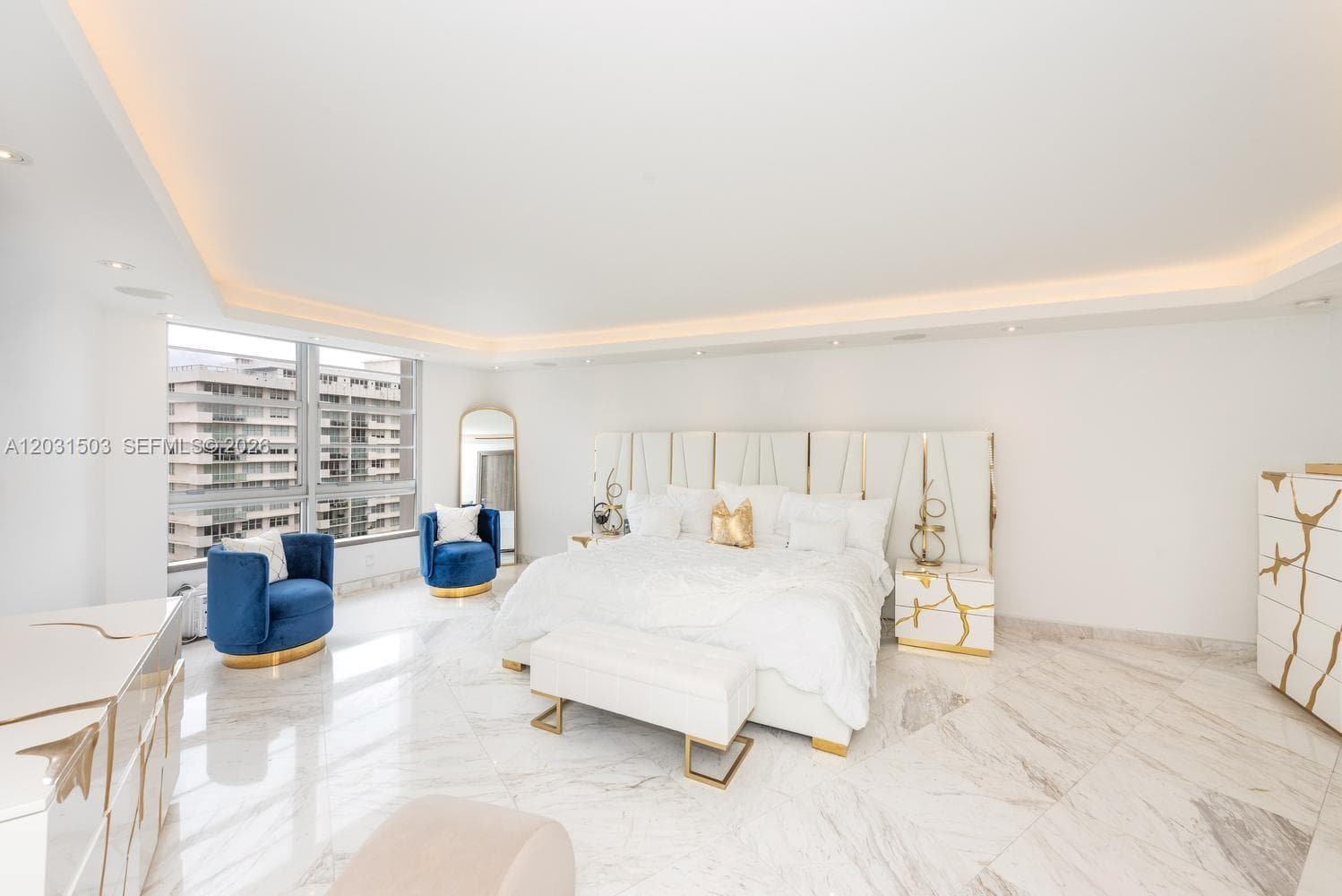 5660 Collins Ave # 14C, Miami Beach FL 33140 — 14