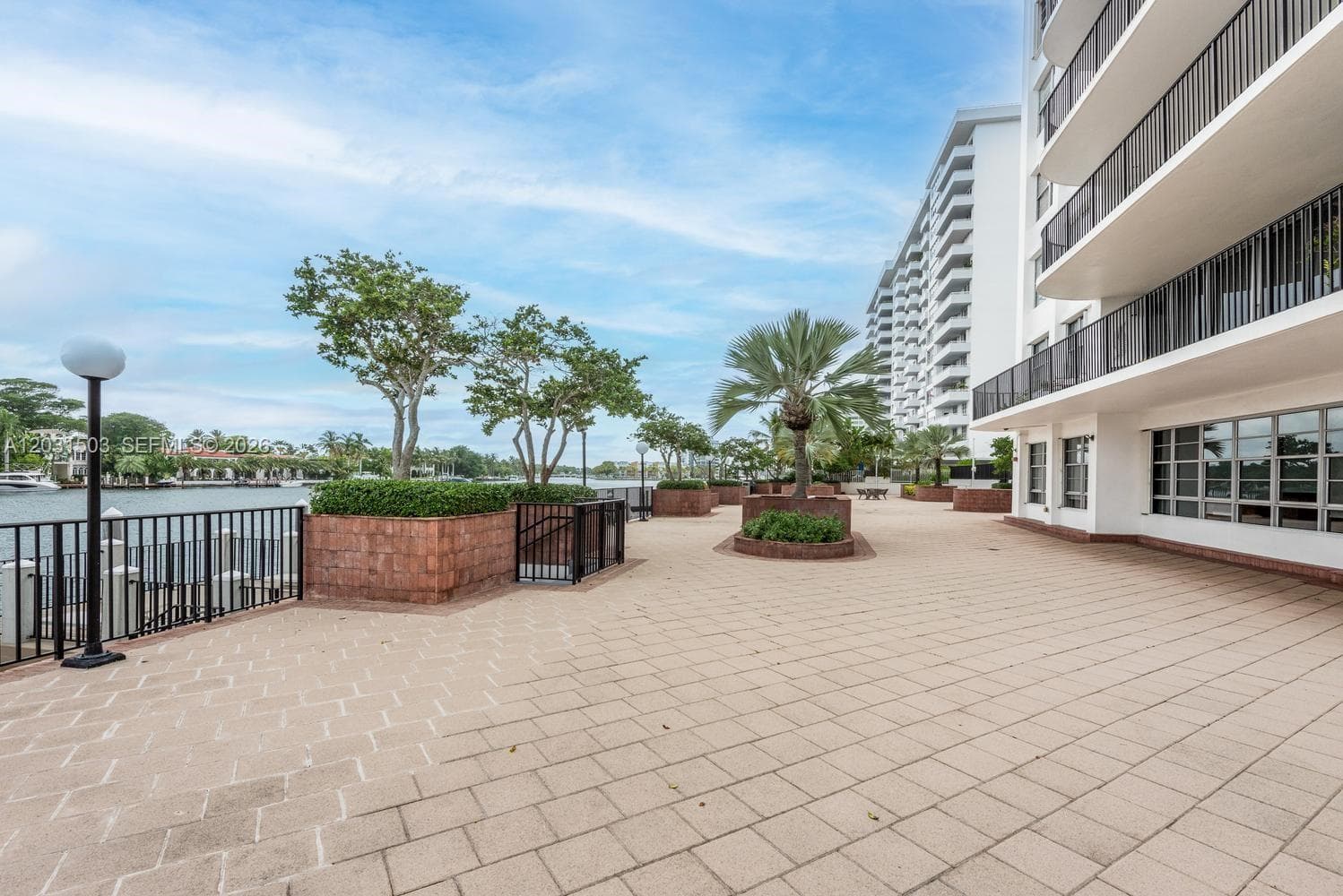 5660 Collins Ave # 14C, Miami Beach FL 33140 — 31