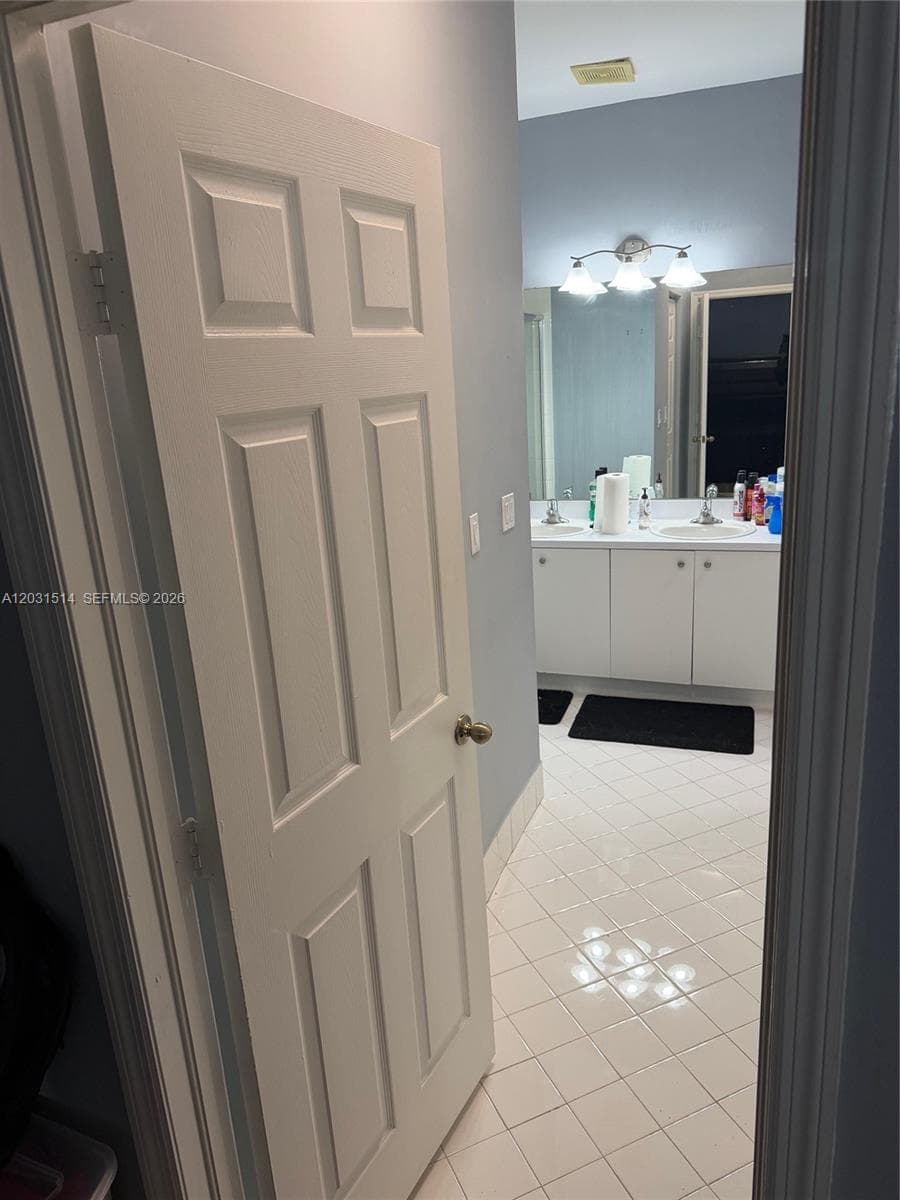 901 NE 42nd Ave, Homestead FL 33033 — 14