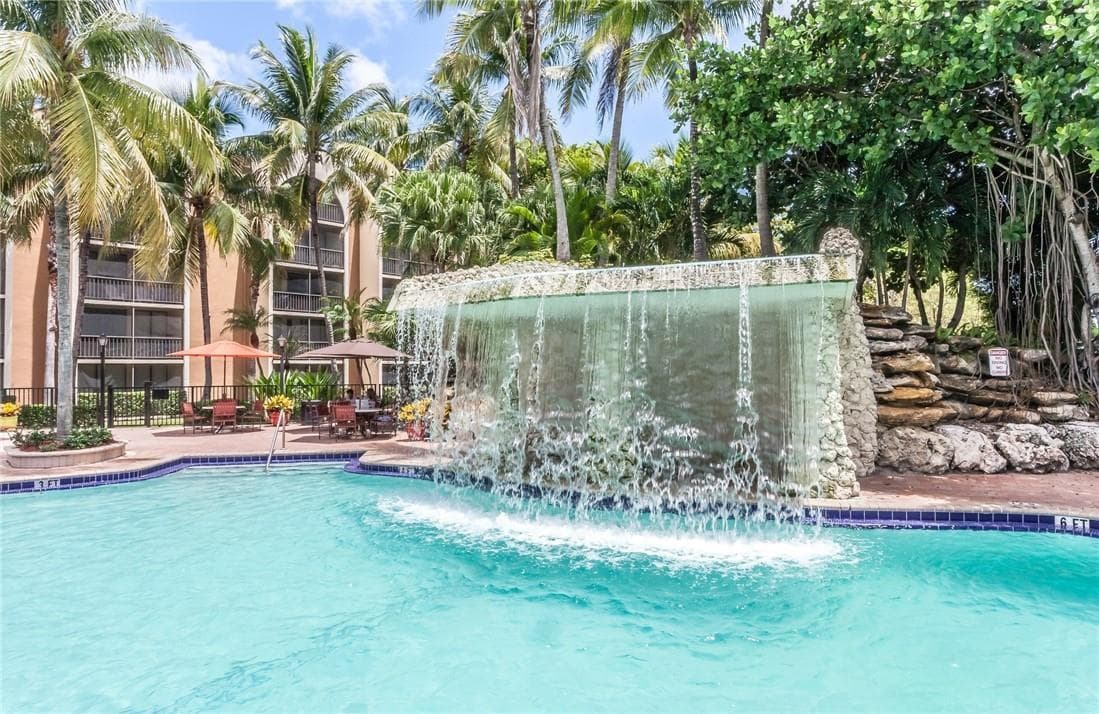 19455 NE 10 Avenue # 523, North Miami Beach FL 33179 — 12