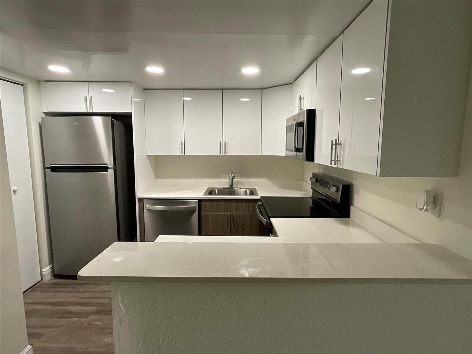 19455 NE 10 Avenue # 523, North Miami Beach FL 33179 — 1