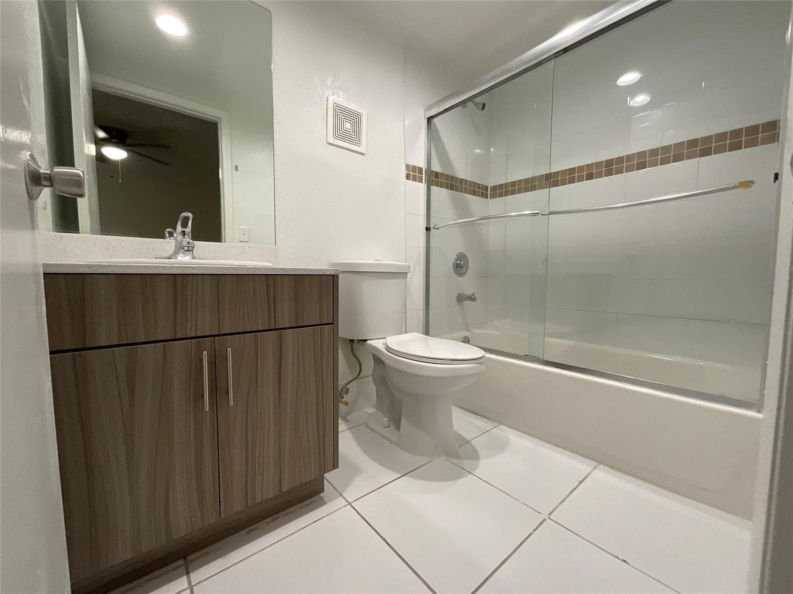 19455 NE 10 Avenue # 523, North Miami Beach FL 33179 — 5