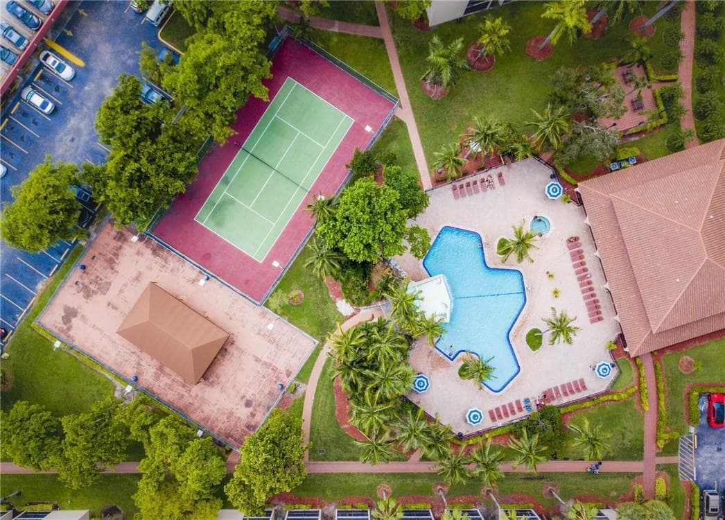 19455 NE 10 Avenue # 523, North Miami Beach FL 33179 — 14