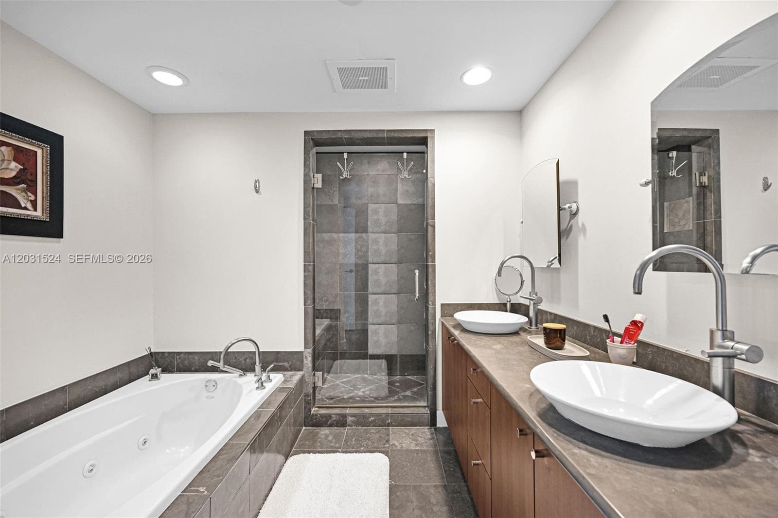 3801 Collins Ave # 1102, Miami Beach FL 33140 — 32
