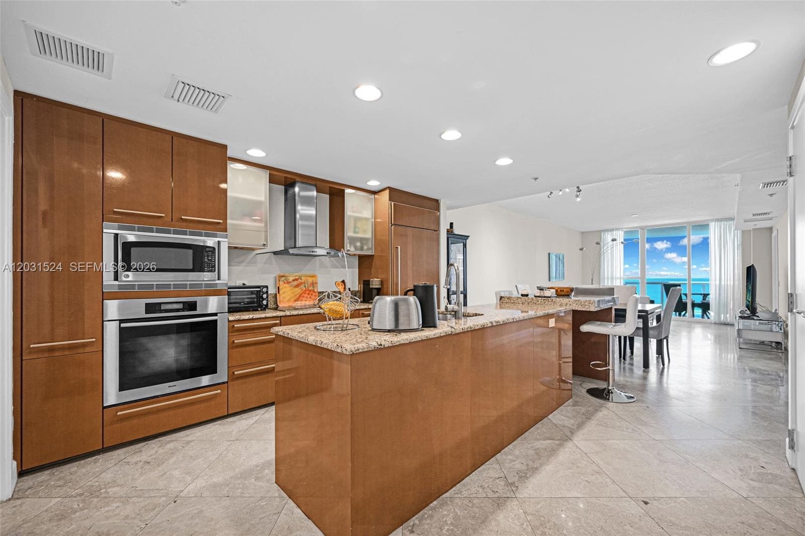3801 Collins Ave # 1102, Miami Beach FL 33140 — 18