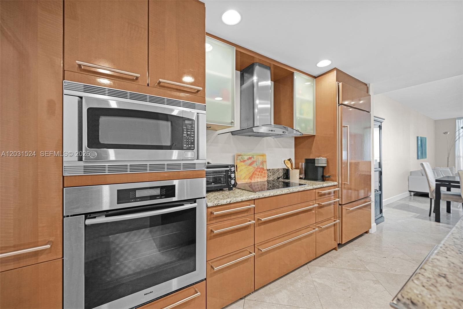 3801 Collins Ave # 1102, Miami Beach FL 33140 — 19