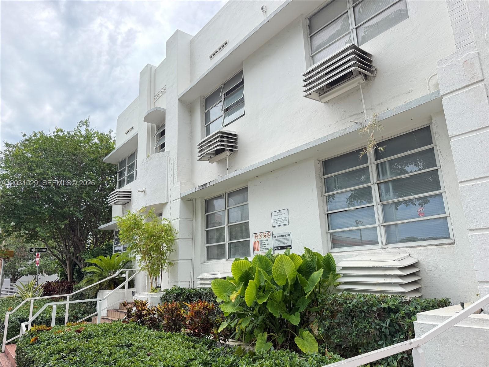 500 14th St # 104, Miami Beach FL 33139 — 8
