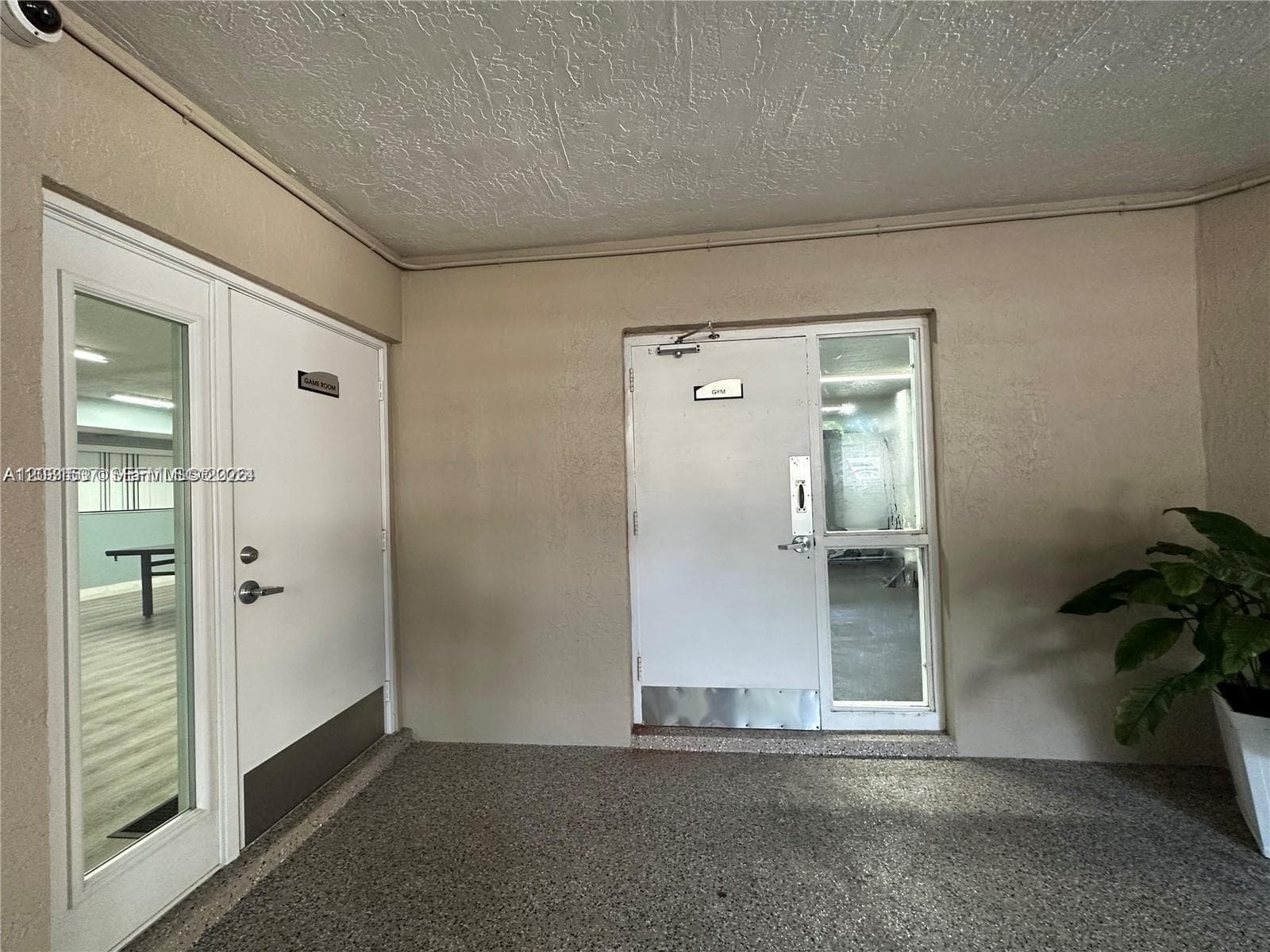 601 Ives Dairy Rd # 8, Miami FL 33179 — 42