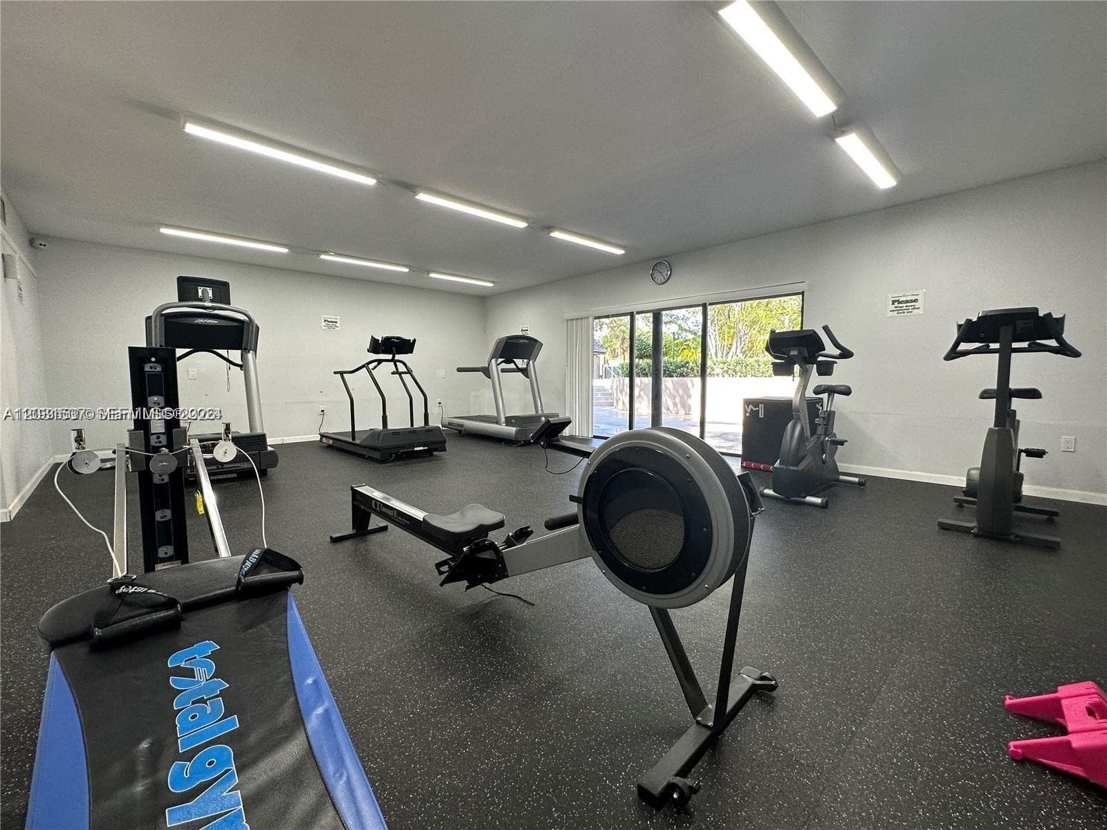 601 Ives Dairy Rd # 8, Miami FL 33179 — 46
