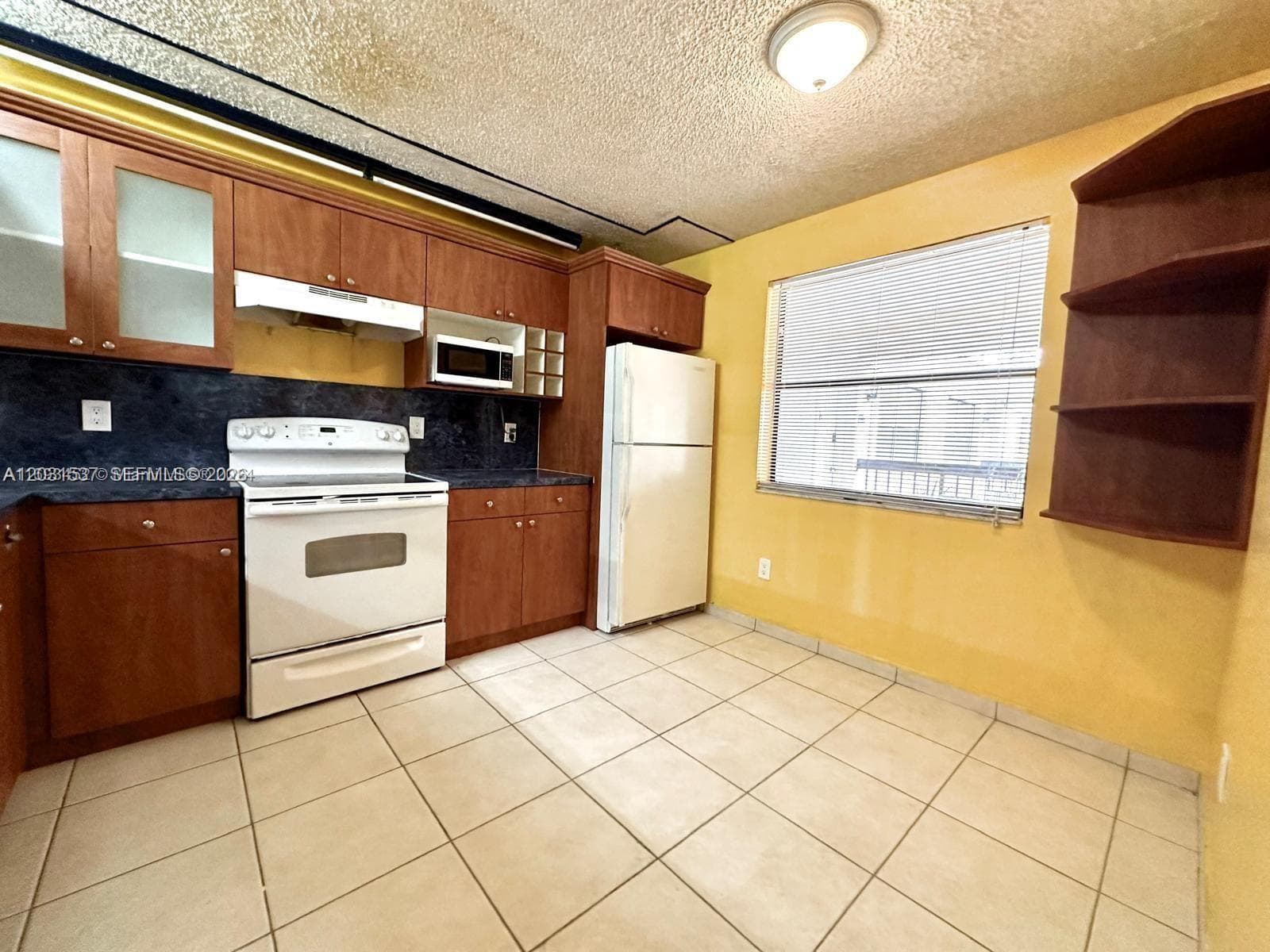 601 Ives Dairy Rd # 8, Miami FL 33179 — 10