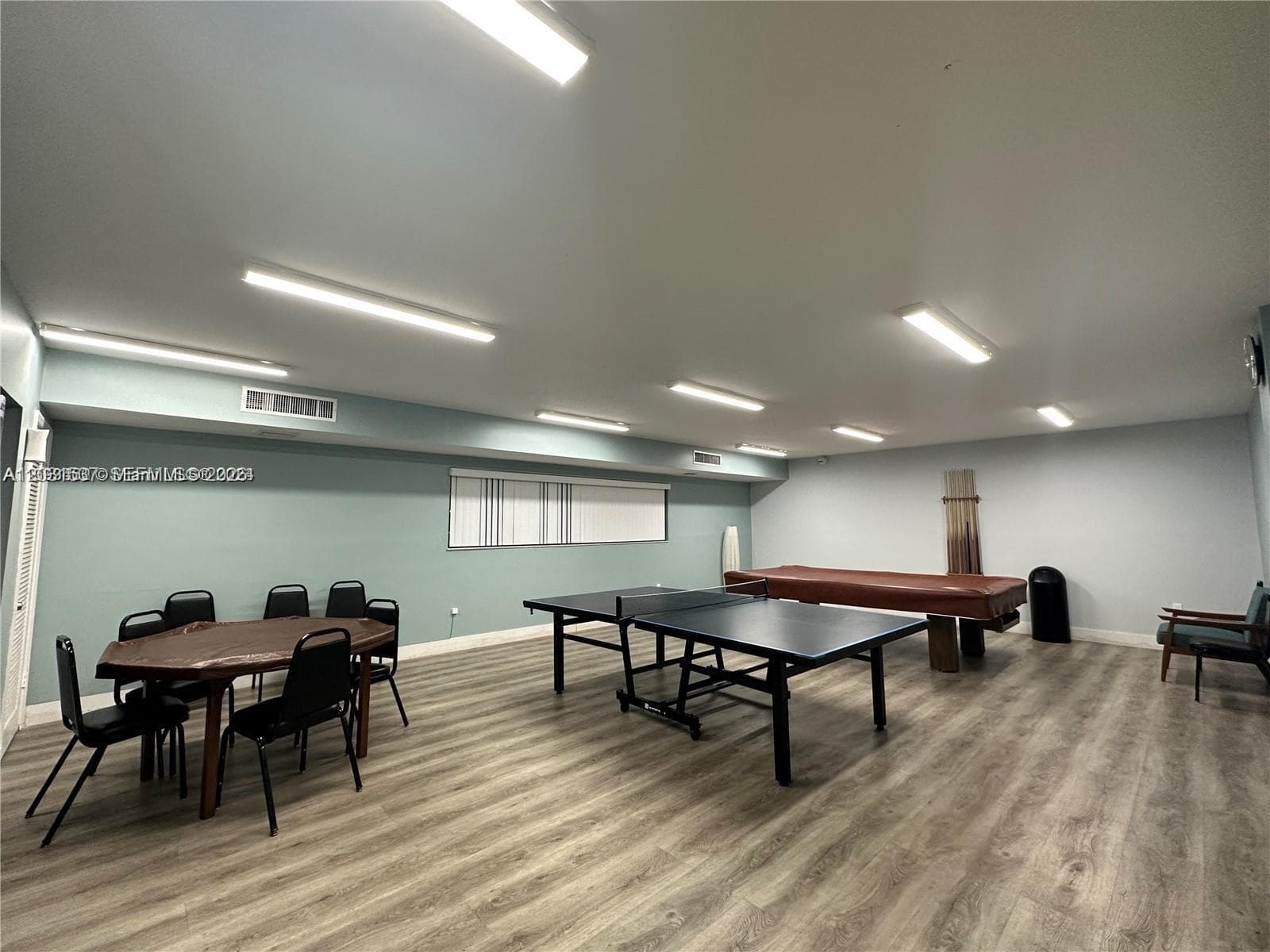 601 Ives Dairy Rd # 8, Miami FL 33179 — 45