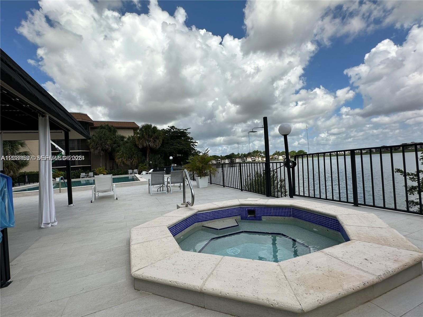 601 Ives Dairy Rd # 8, Miami FL 33179 — 51
