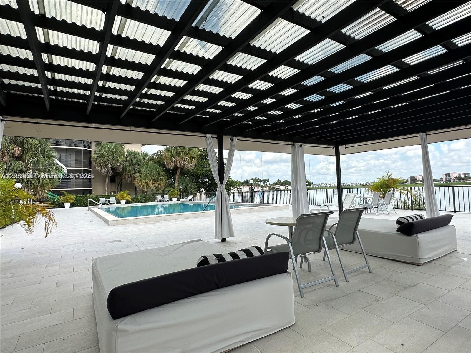601 Ives Dairy Rd # 8, Miami FL 33179 — 54