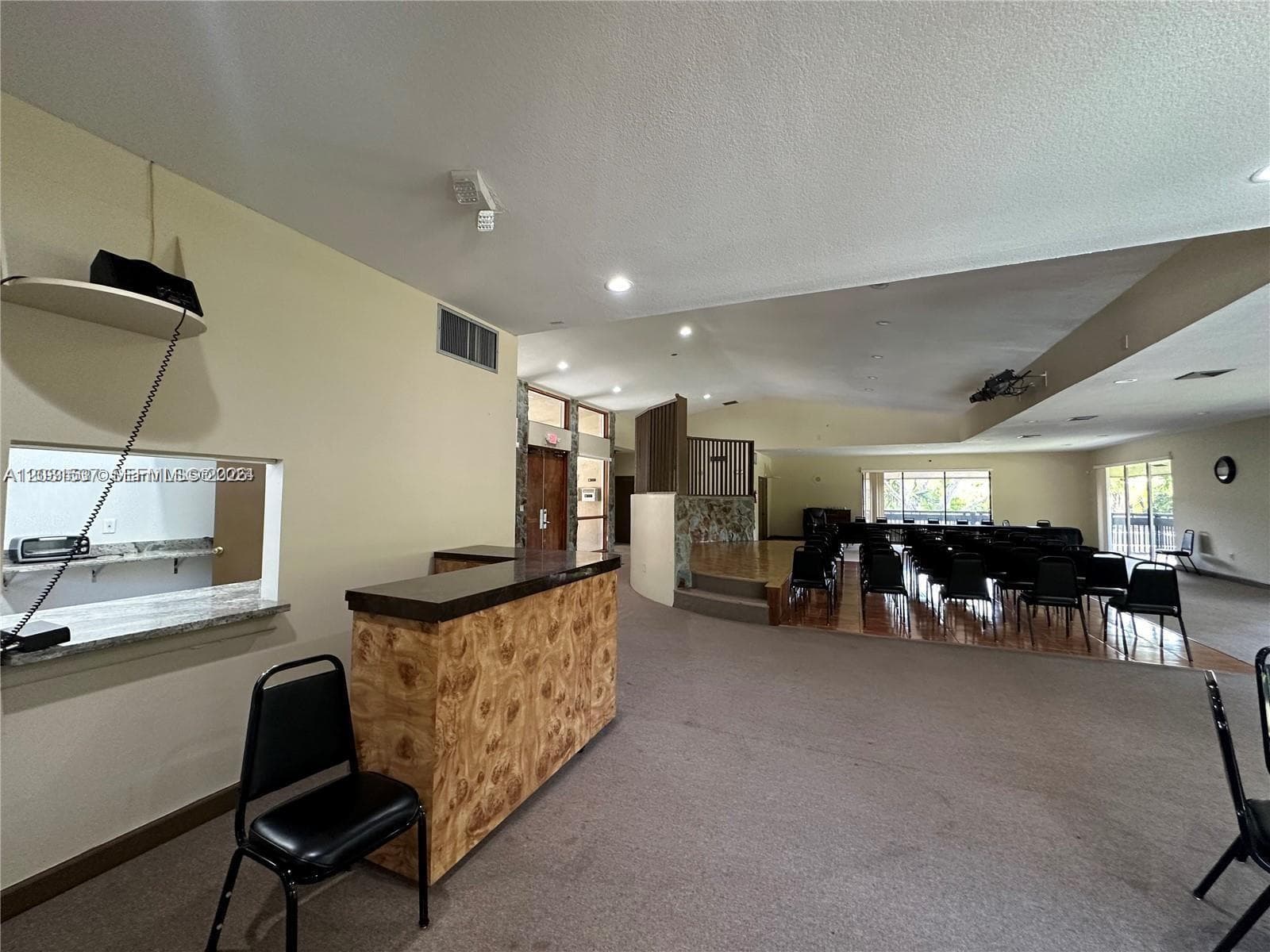 601 Ives Dairy Rd # 8, Miami FL 33179 — 39