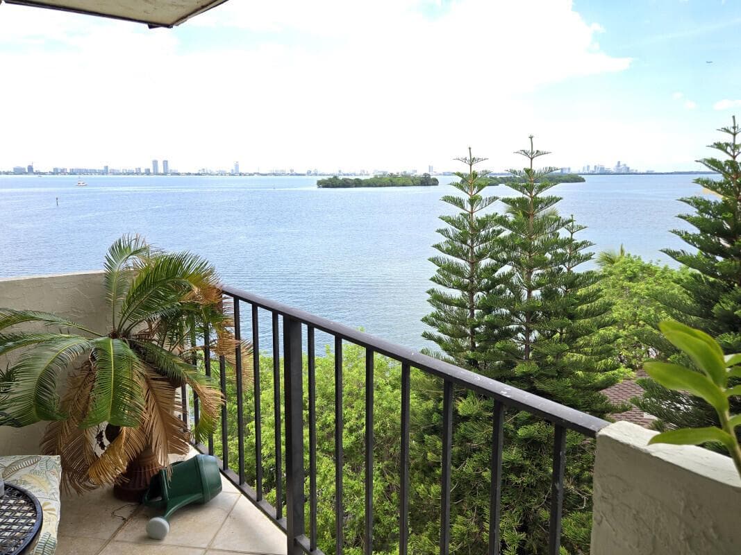 7795 NE Bayshore Court # 502, Miami FL 33138 — 1