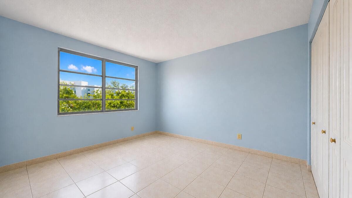 7795 NE Bayshore Court # 502, Miami FL 33138 — 20