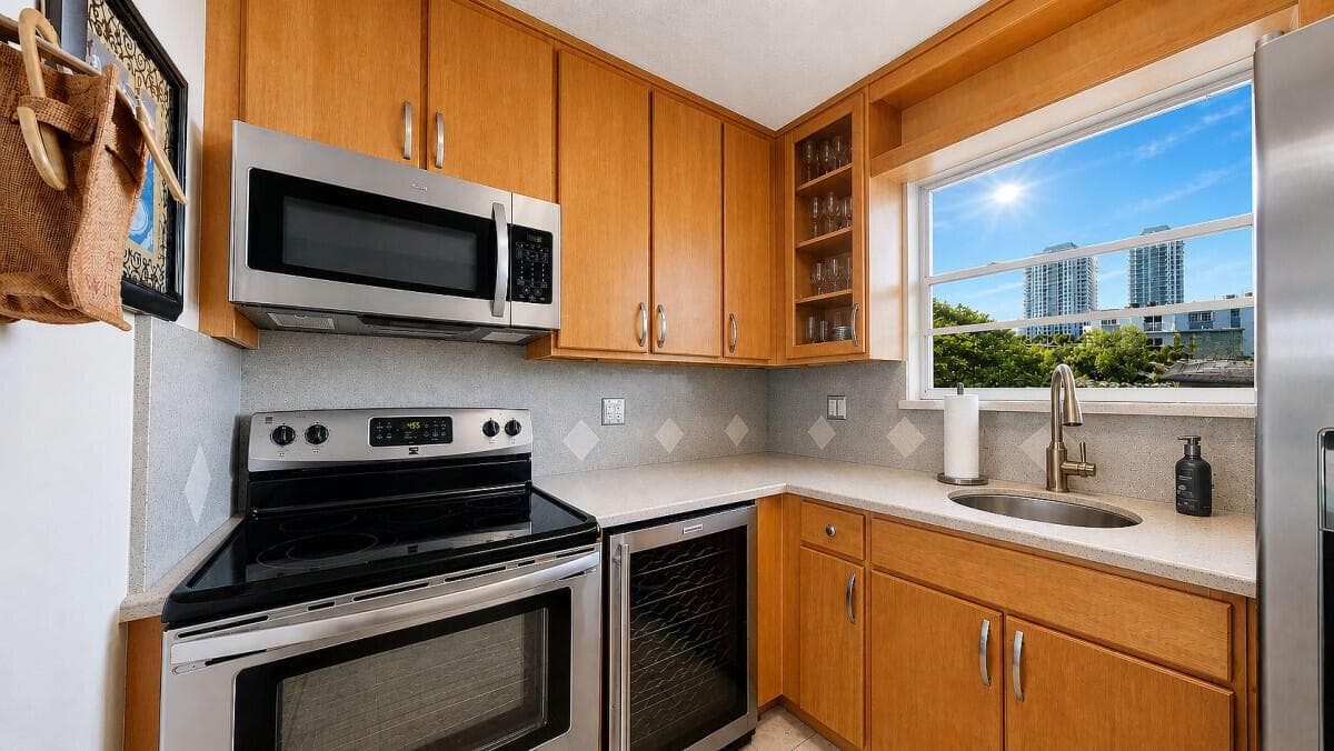 7795 NE Bayshore Court # 502, Miami FL 33138 — 18