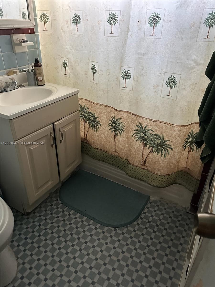 1275 Marseille Dr # 40, Miami Beach FL 33141 — 6