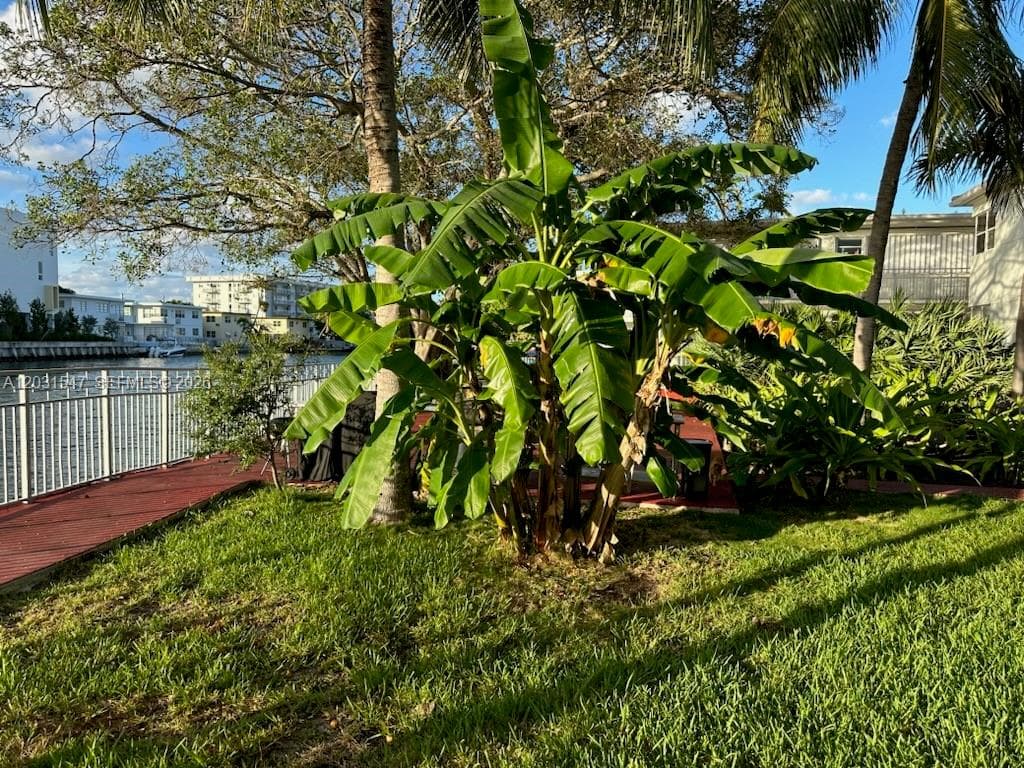 1275 Marseille Dr # 40, Miami Beach FL 33141 — 5