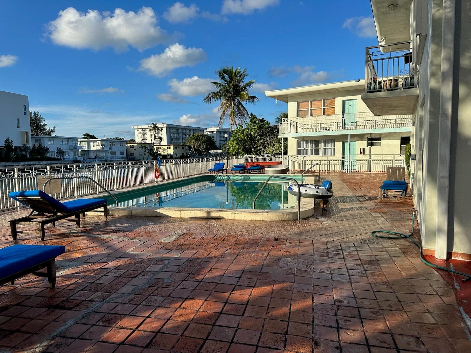 1275 Marseille Dr # 40, Miami Beach FL 33141 — 4