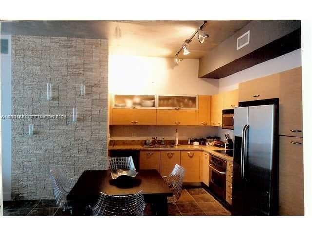 2275 Biscayne Blvd, Miami FL 33137 — 6