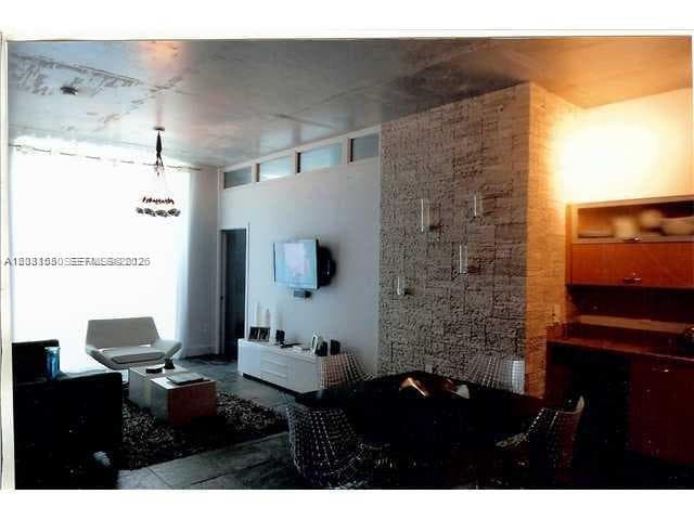 2275 Biscayne Blvd, Miami FL 33137 — 4