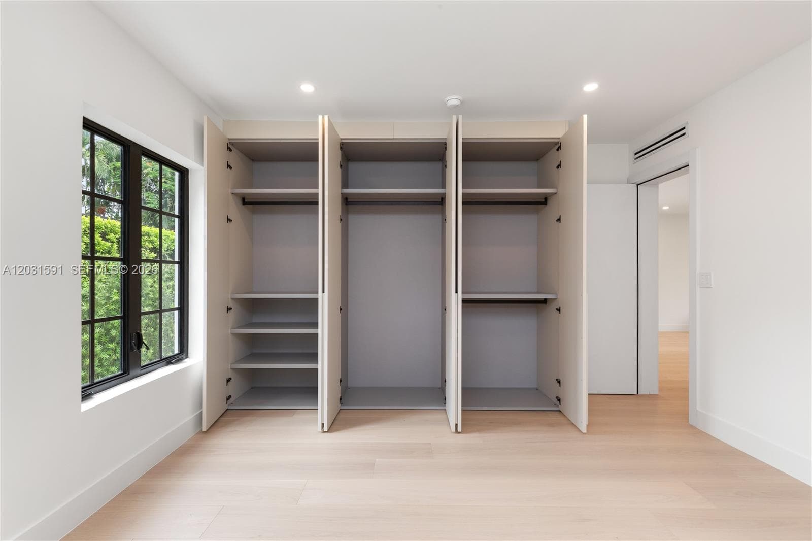 118 Sarto Ave, Coral Gables FL 33134 — 23