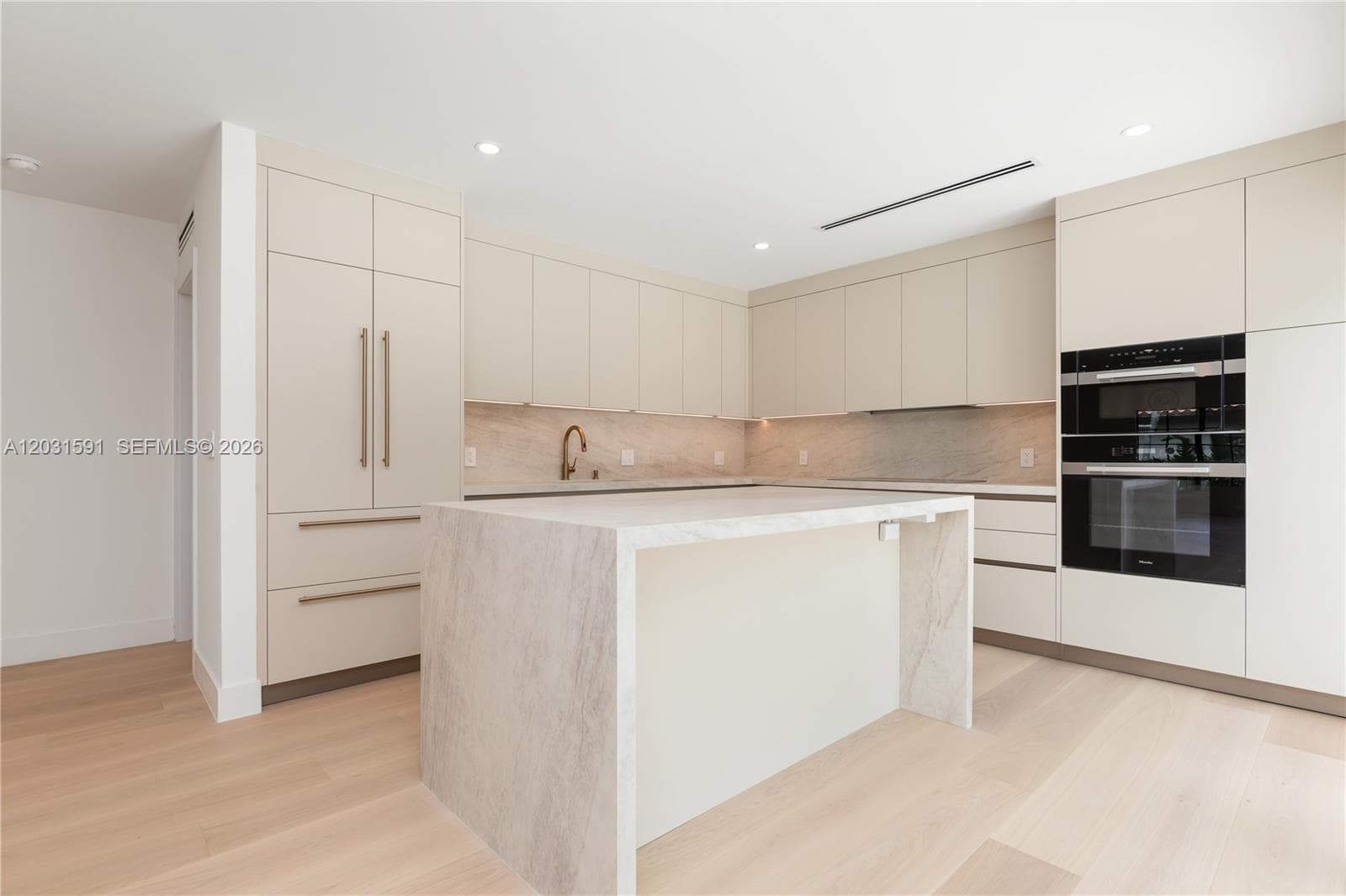 118 Sarto Ave, Coral Gables FL 33134 — 17