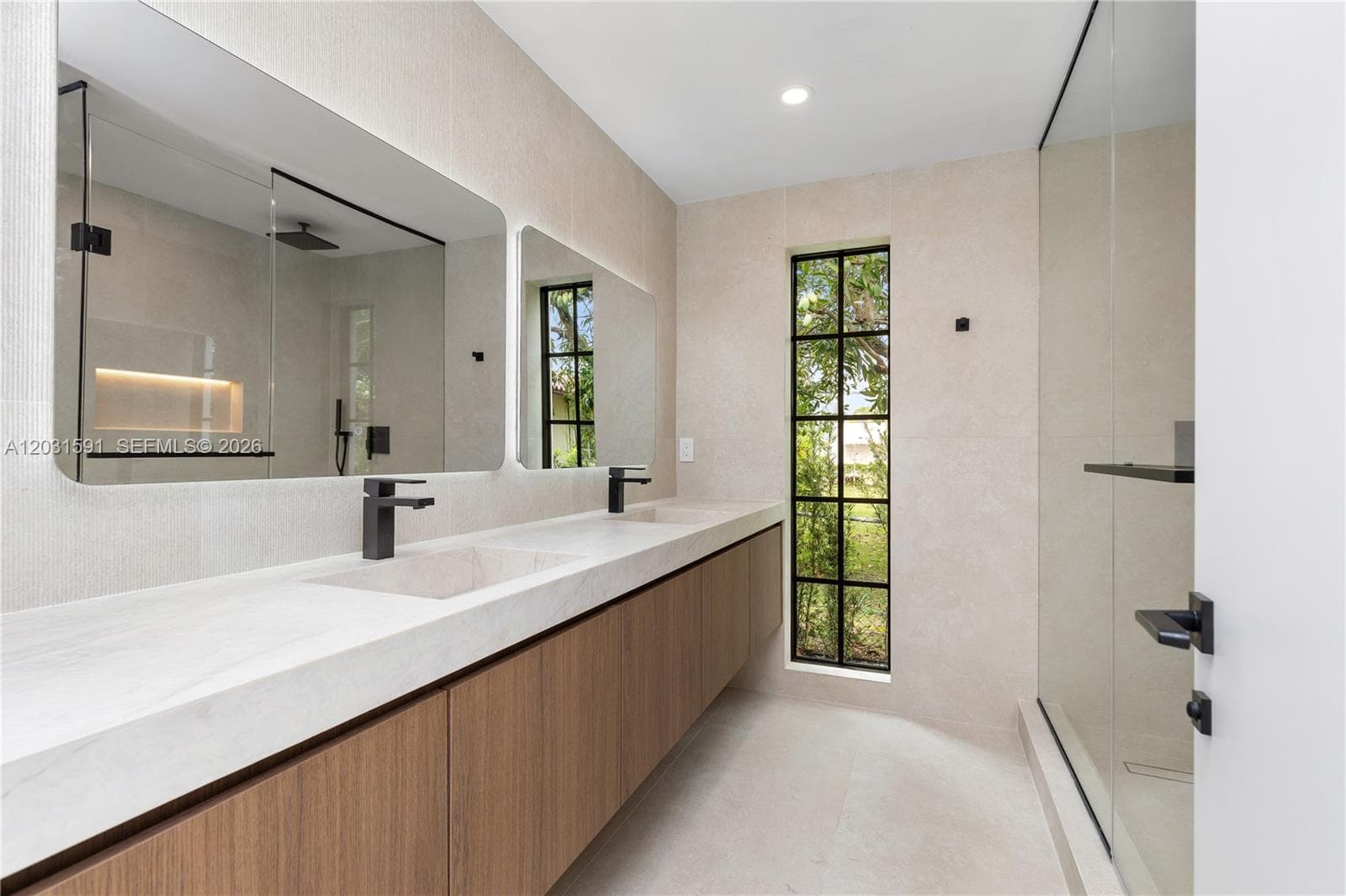 118 Sarto Ave, Coral Gables FL 33134 — 32