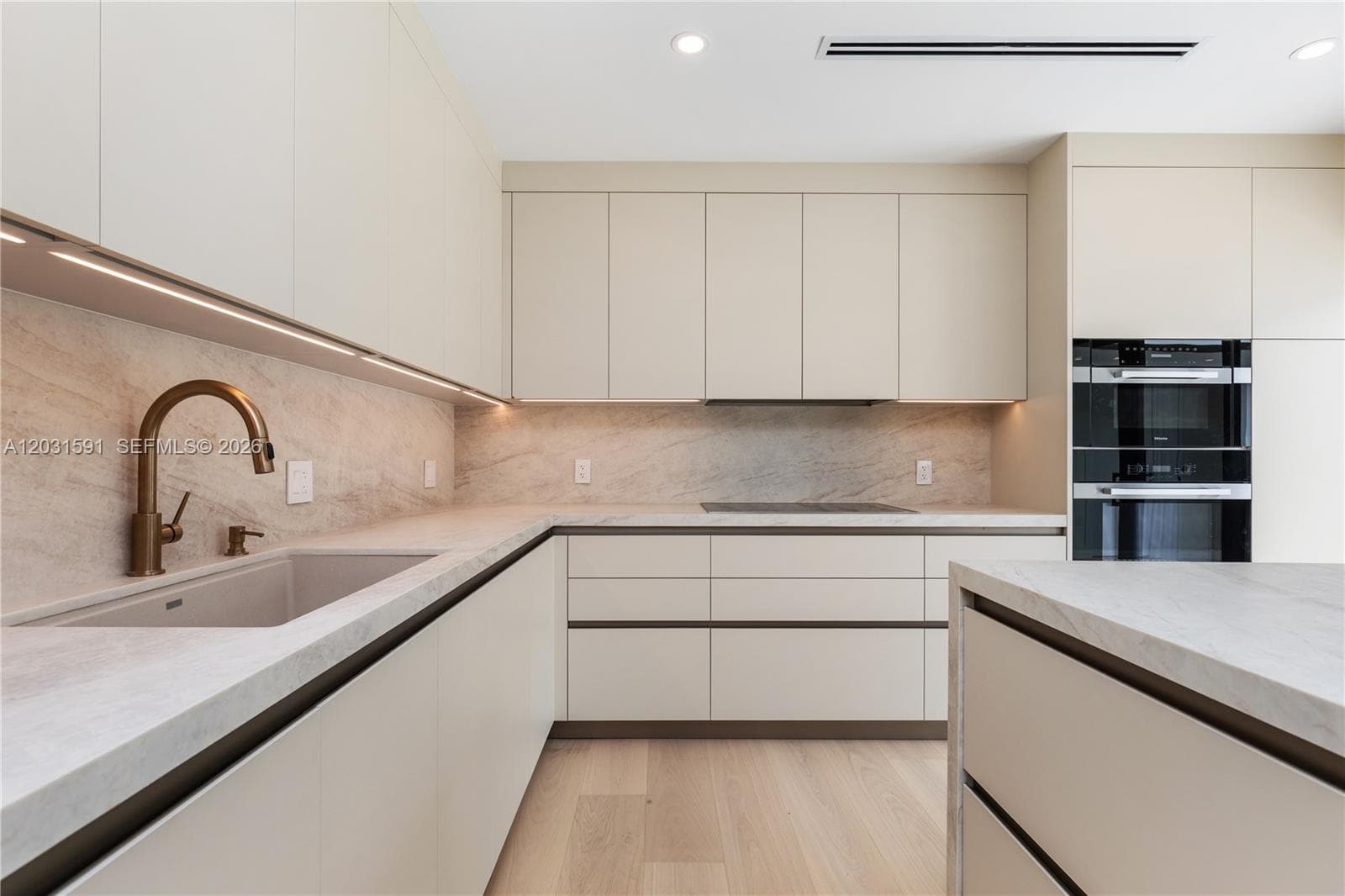118 Sarto Ave, Coral Gables FL 33134 — 10